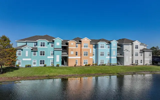 Pinnacle Pointe Apartments - Condo, Water