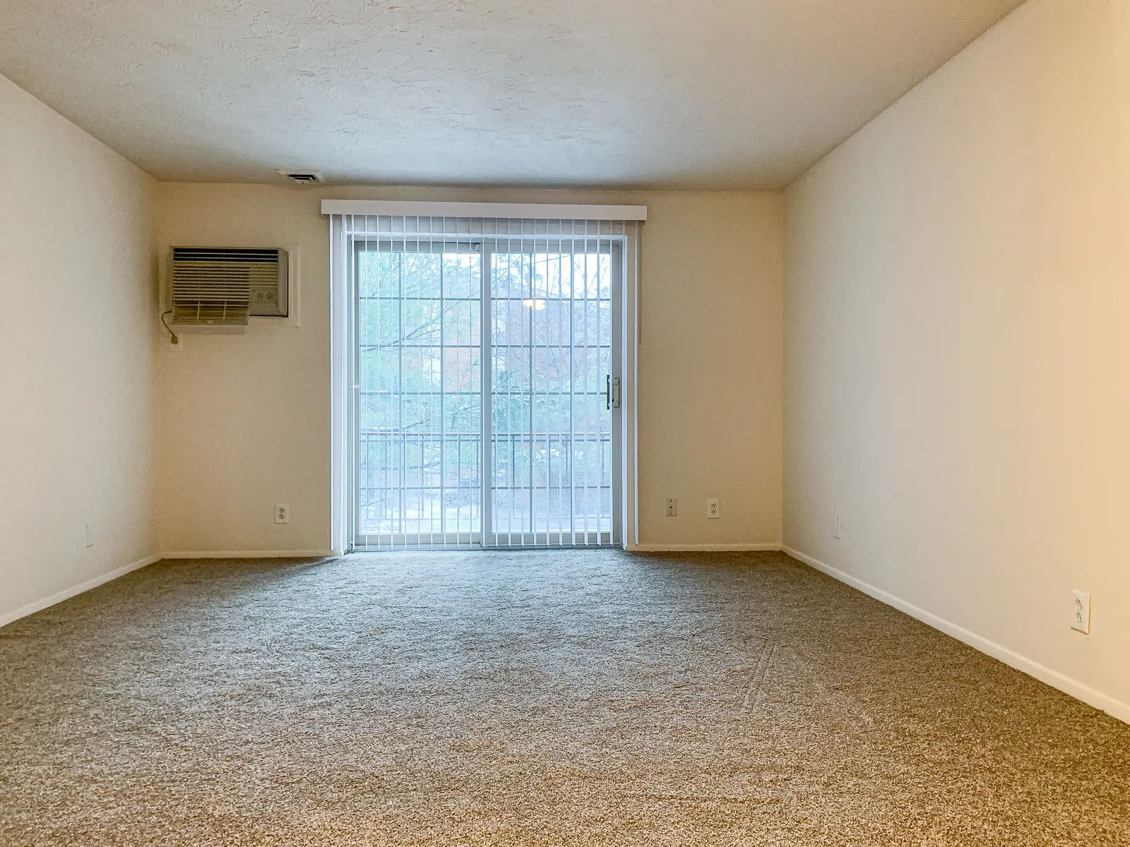 Pentamen Arms - Floor, Flooring, Corner