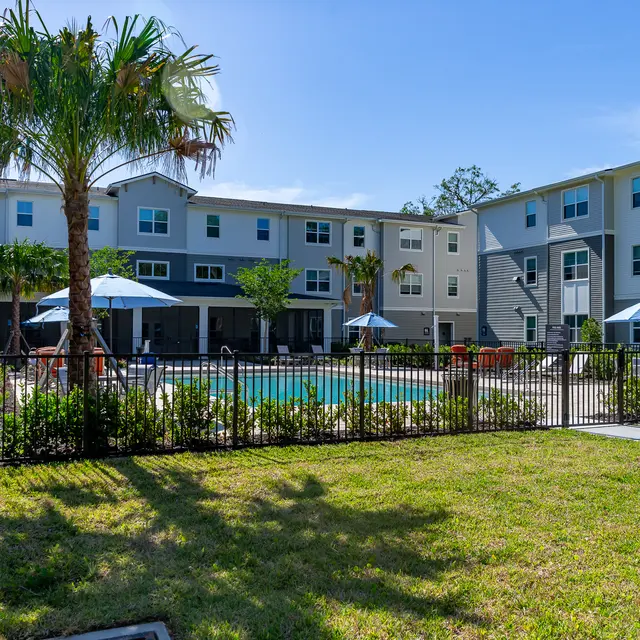 Rochester Park - Hotel, Neighborhood, City