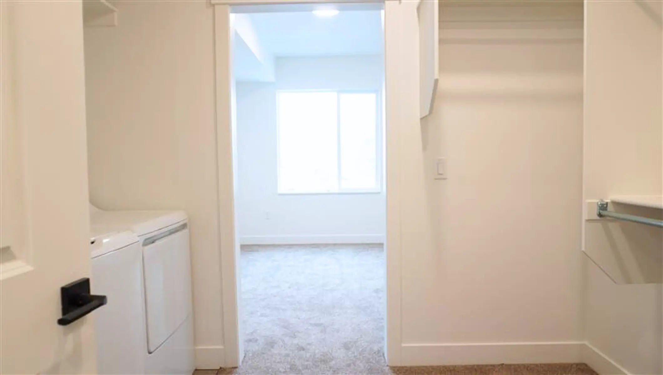 L59 Apartments - Floor, Device, Washer
