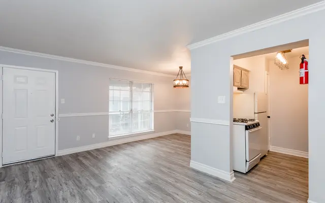 Allendale Village - Corner, Floor, Flooring