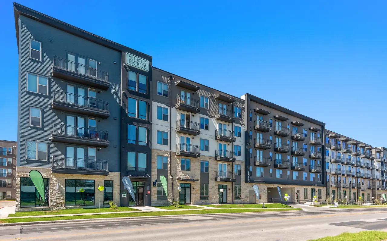 Bridge at Turtle Creek - City, Urban, Apartment Building