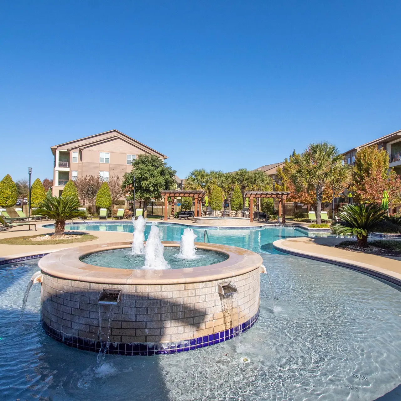 Encore Landing - Building