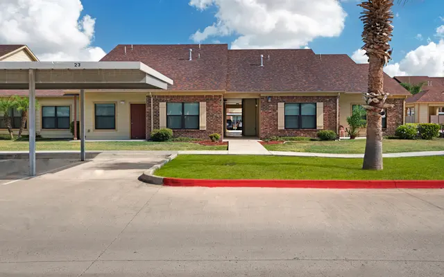 Champion Homes at Canyon Creek - Grass