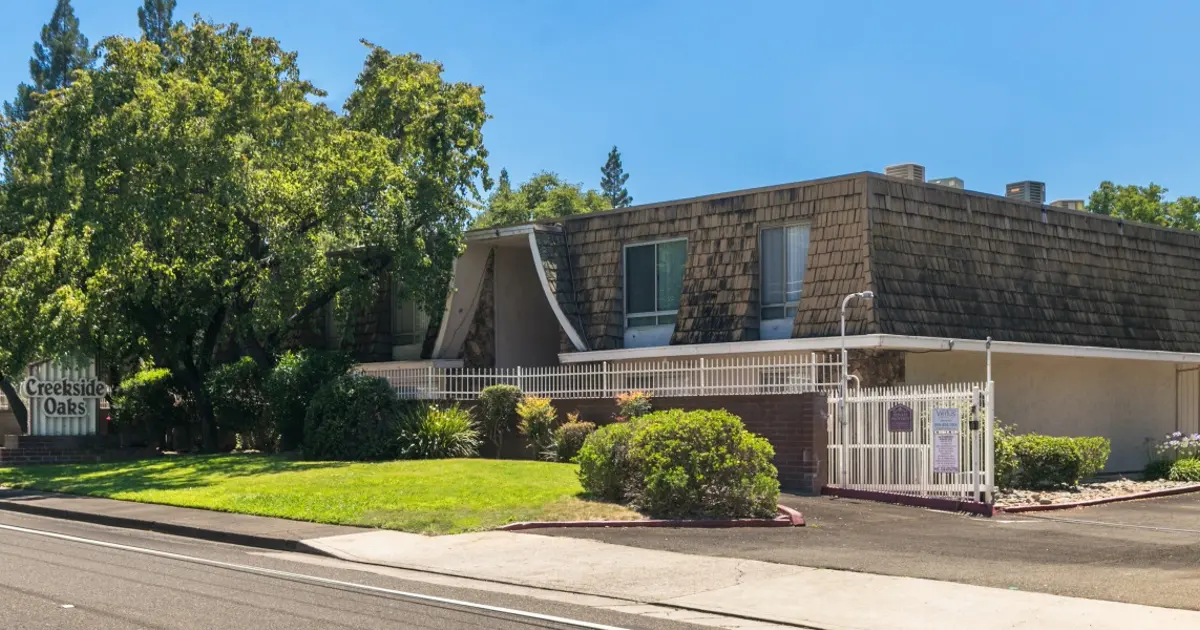 Creekside Oaks Apartments