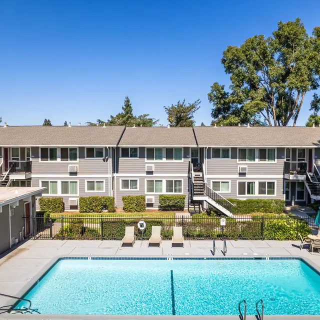 Peachwood Apartments - Pool, Water, Swimming Pool