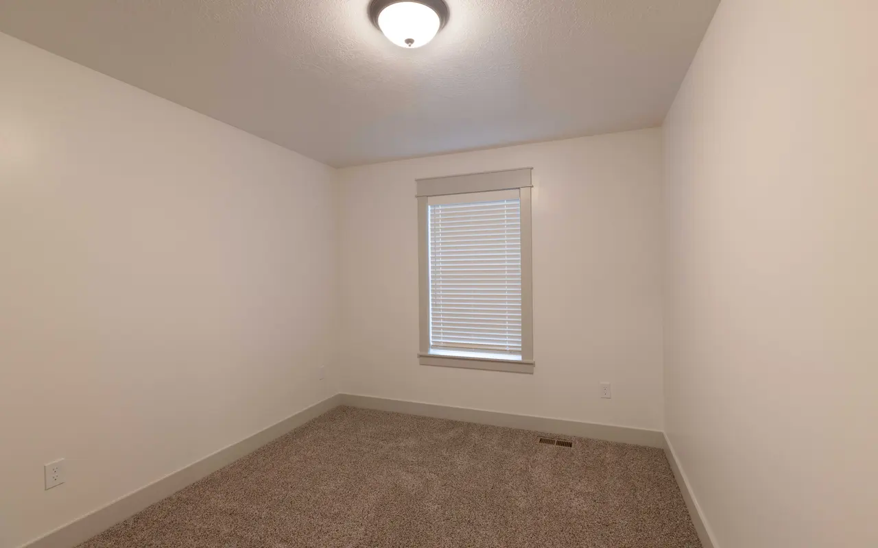 Copperwoods at Harrisville - Corner, Floor, Flooring