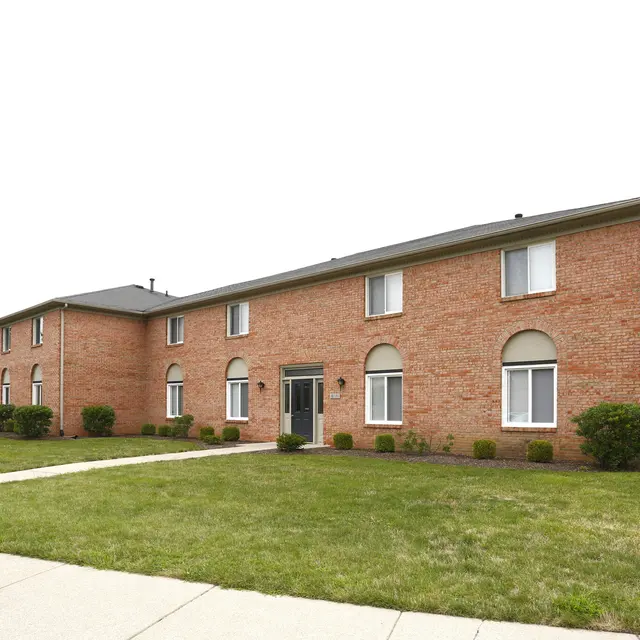 Ivy Knoll Apartments - Building