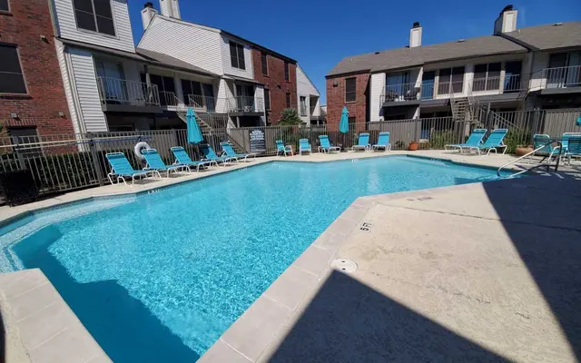 Briar Park - Pool, Water, Chair