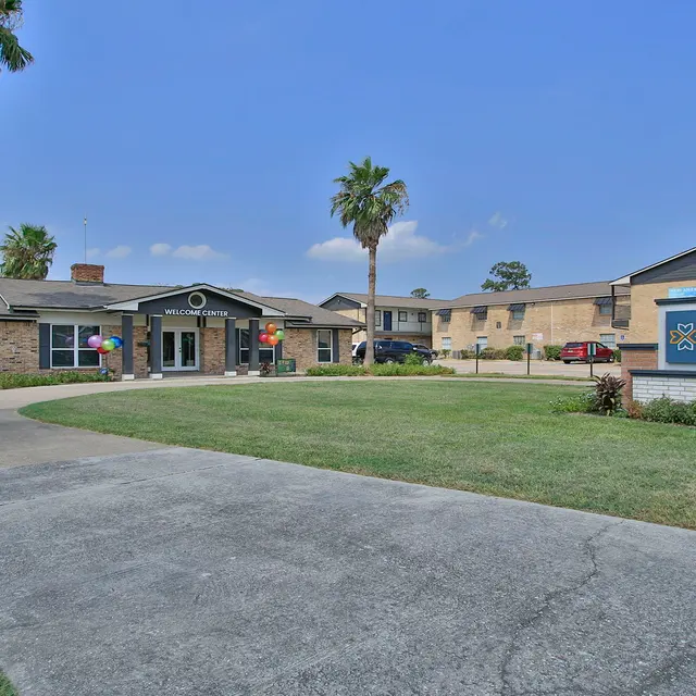 Copy of 4-web-or-mls-13925-alderson-st.jpg