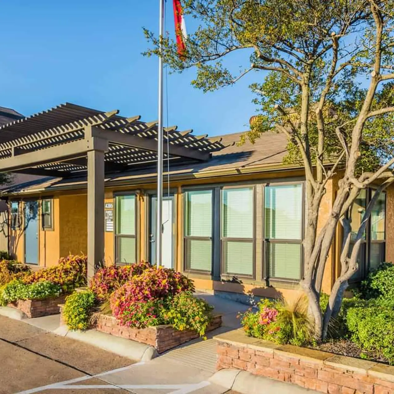 Amber Creek - Leasing, Office