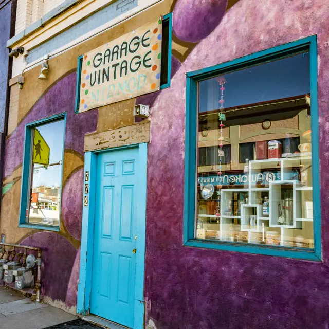 Quin Quin - Door, Walkway, Path