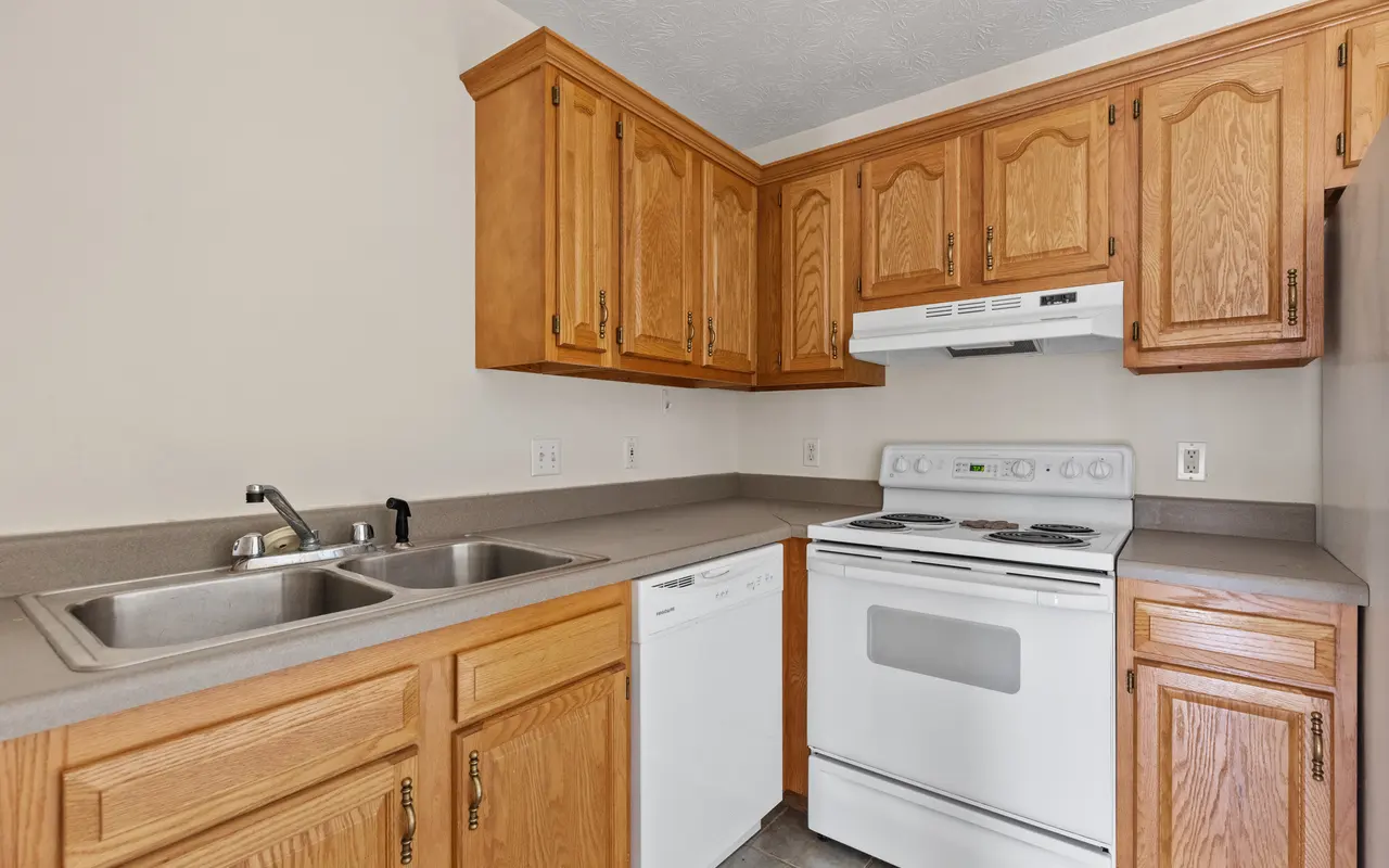 Promise Landing Apartments - Room, Indoors