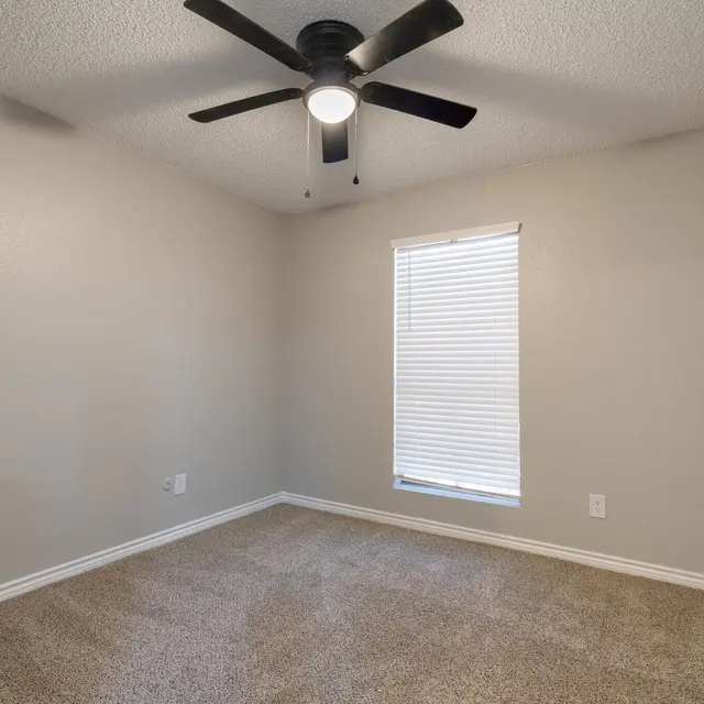 Skylar Pointe Apartments and Townhomes Skylar Pointe Apartments and Townhomes - Corner, Appliance, Ceiling Fan