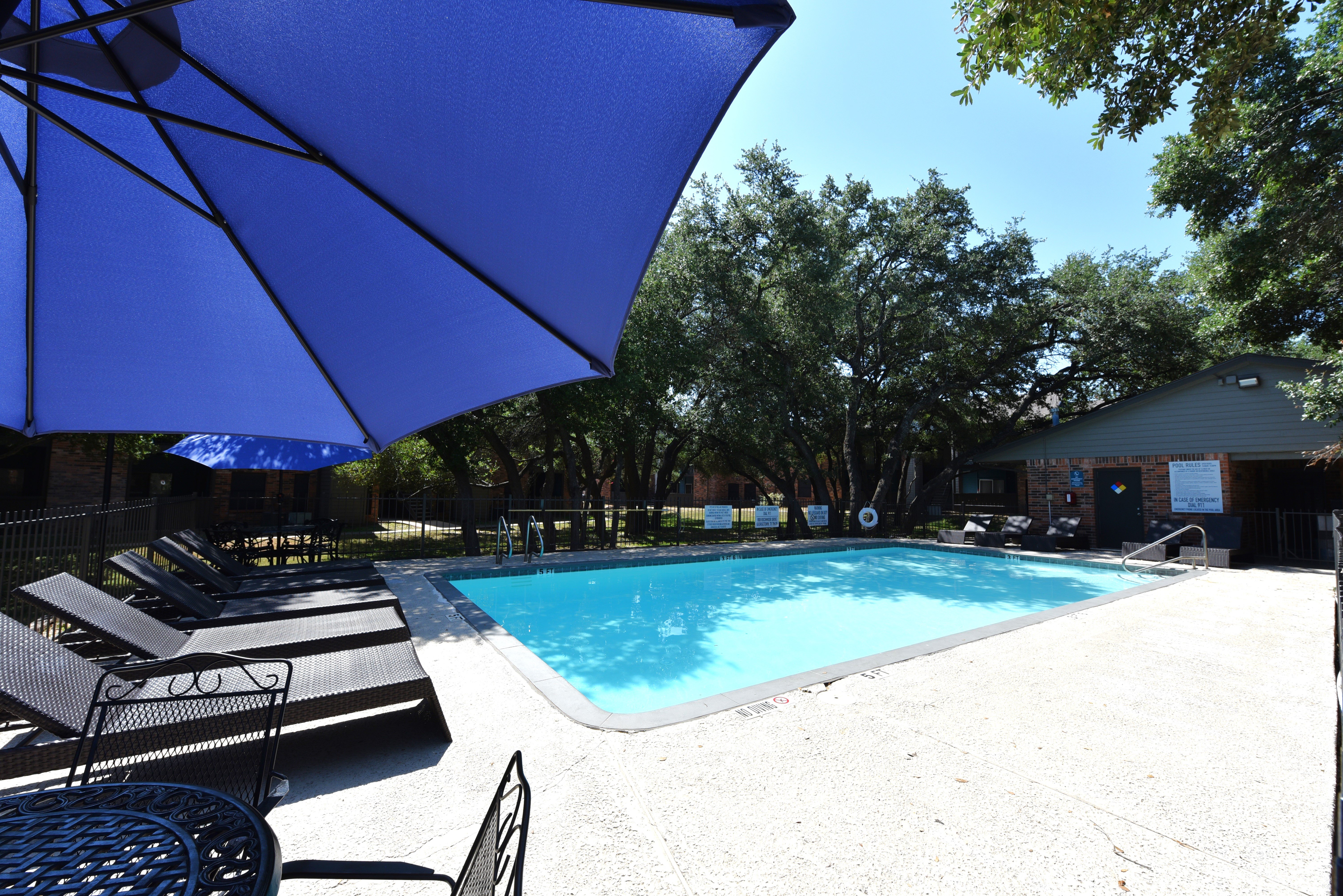 Indian Creek Apartments - Hotel, Resort, Pool