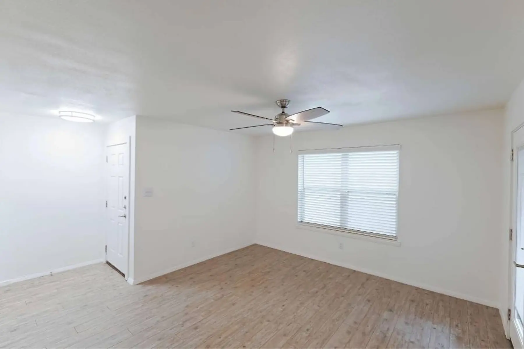 p2527061_Bridge_at_Bent_Tree_One_Bed_One_Bath6_2_FloorPlan.jpg