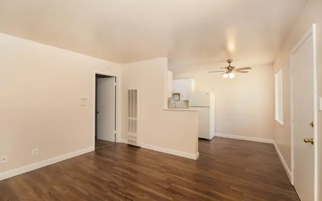 College Manor Apartments - Corner, Floor, Flooring