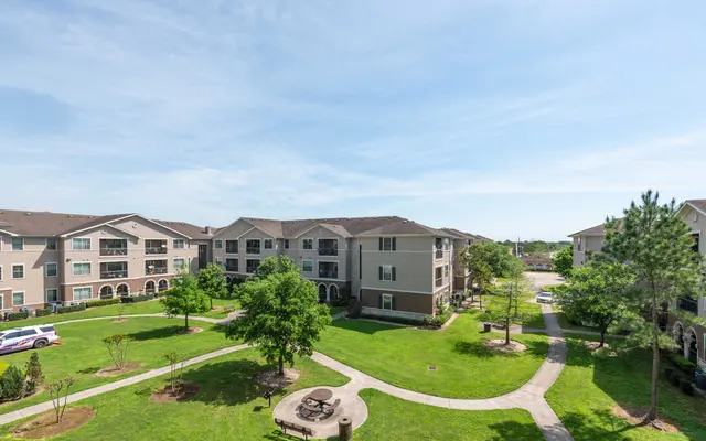 Heritage Estates - Suburb, Neighborhood, Building