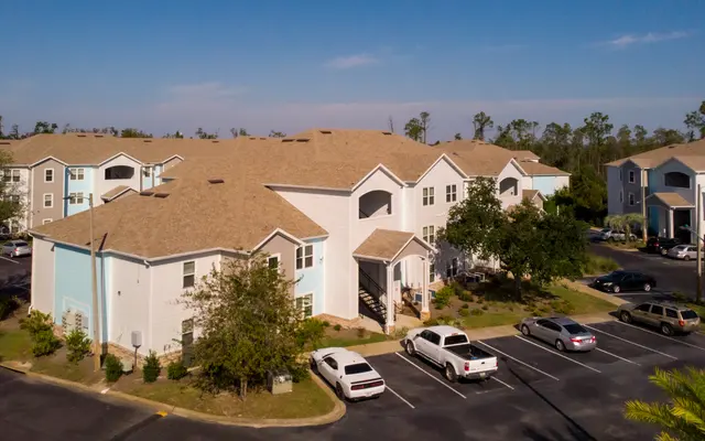 Pinnacle at Hammock Place Apts - Suburb, Car, Neighborhood