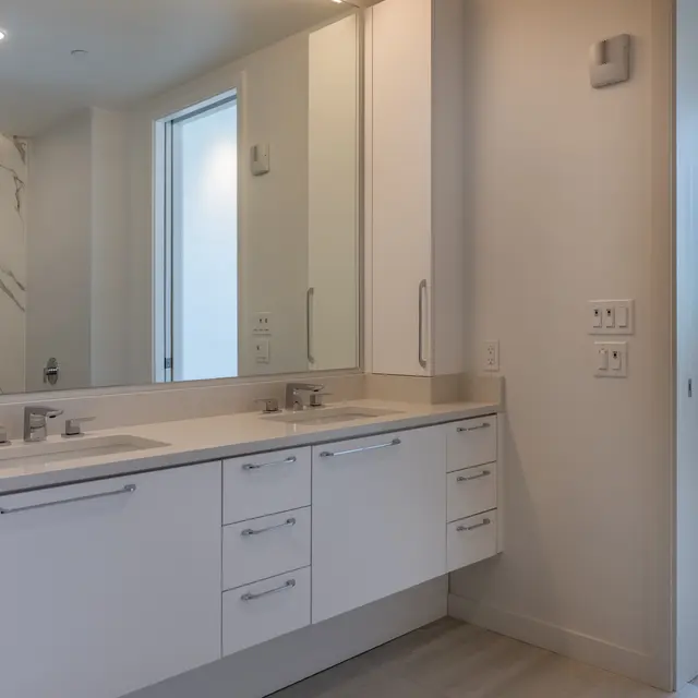 The Ivey on Boren The Ivey on Boren - Corner, Sink, Double Sink