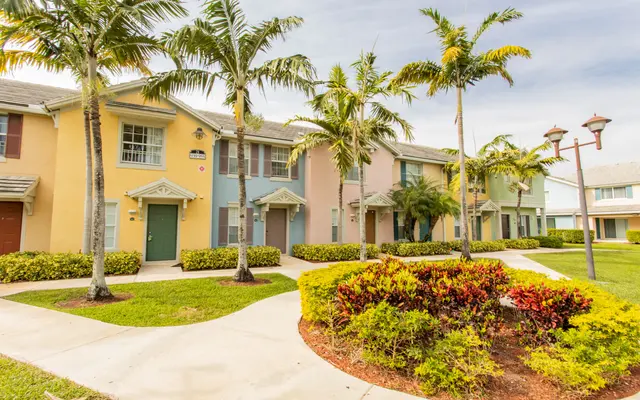 Pinnacle Village Apartments - Building