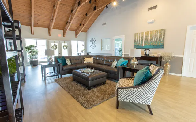 Villas at Pinecrest Lounge Villas at Pinecrest Lounge