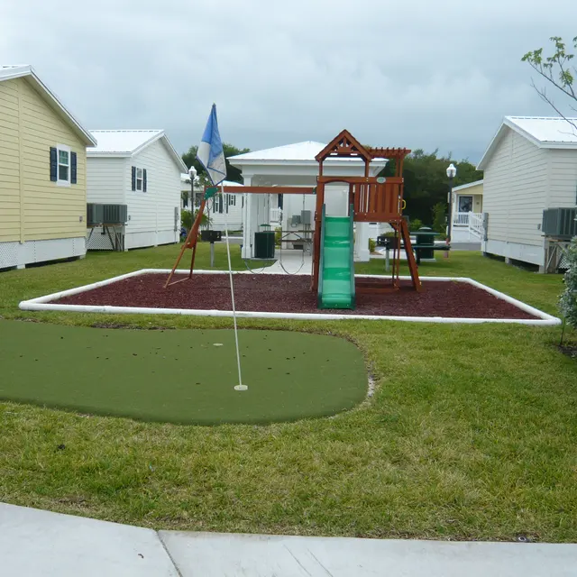 Flagler Village Apartments - Grass, Backyard, Outdoors