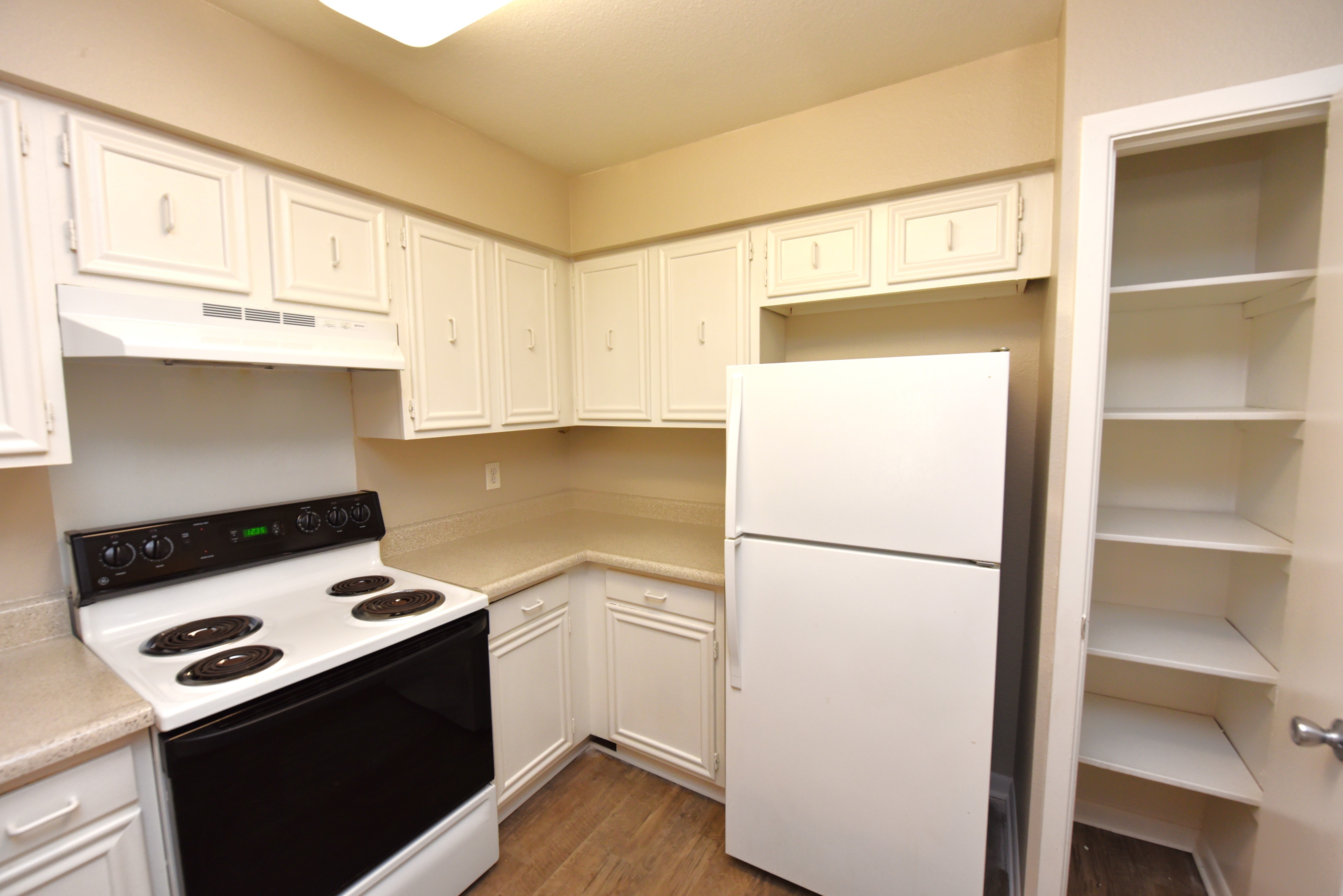 Flats on Youree Flats on Youree - Indoors, Kitchen, Appliance