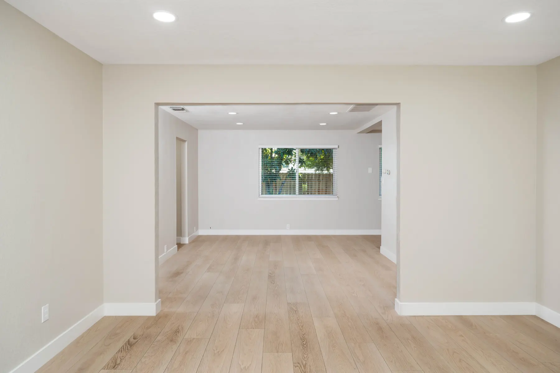 El Camino Duplexes - Floor, Flooring, Indoors