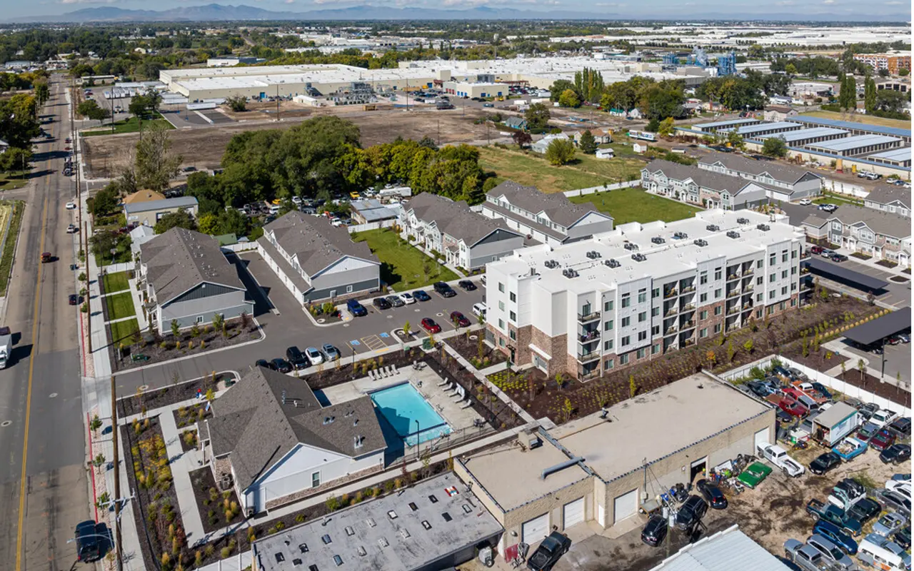 Station on 17th - Building, Outdoors