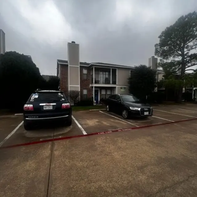 Davis Plaza - Car, Vehicle, Suburb