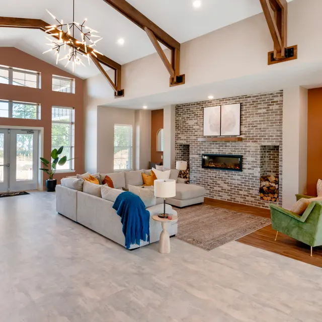 The Jewel Whispering Oaks
