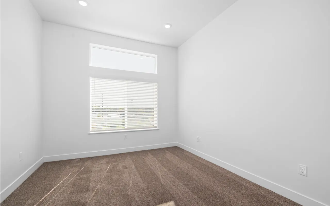 Station on 17th - Corner, Home Decor, Floor