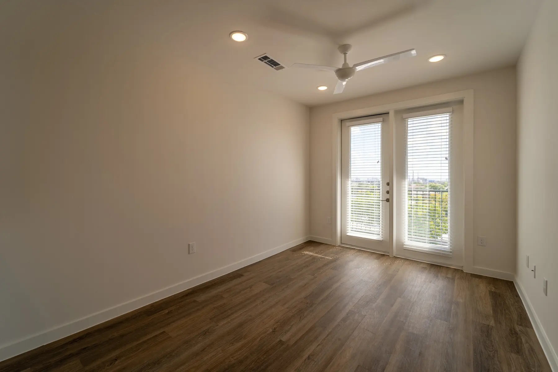 Ellis Highline - Floor, Corner, Home Decor