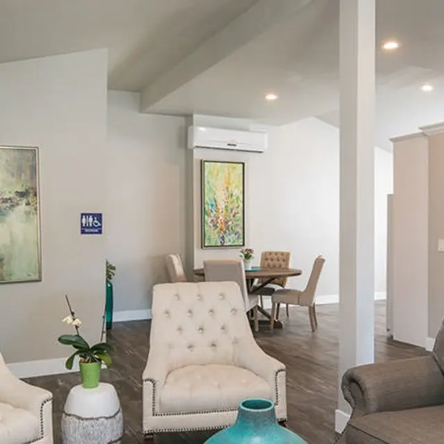 Estates at Wilhaggin - Room, Chair