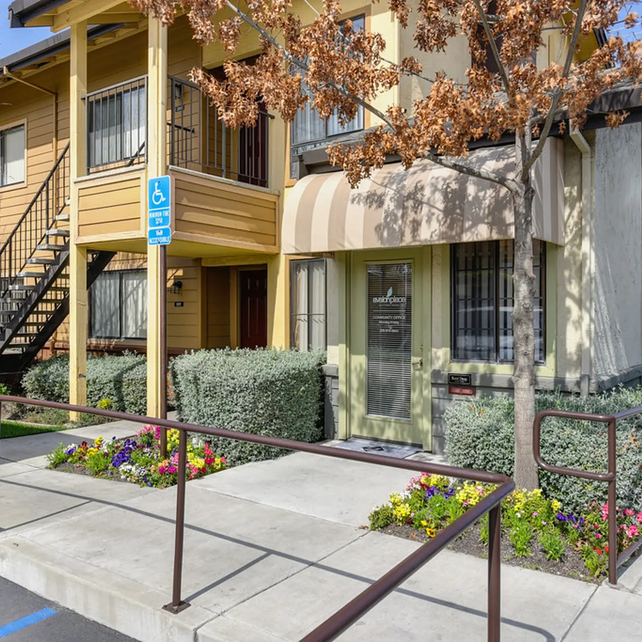 Avalon Place - Building, Plant