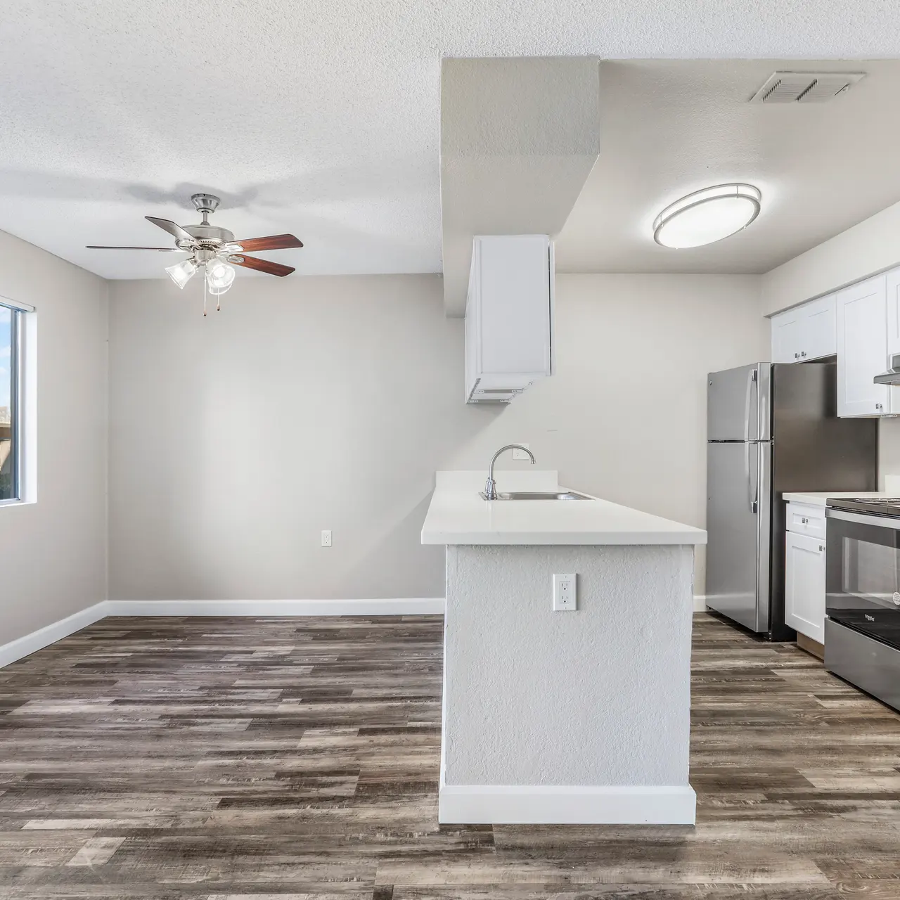 Laurel Oaks - Floor, Interior Design, Indoors