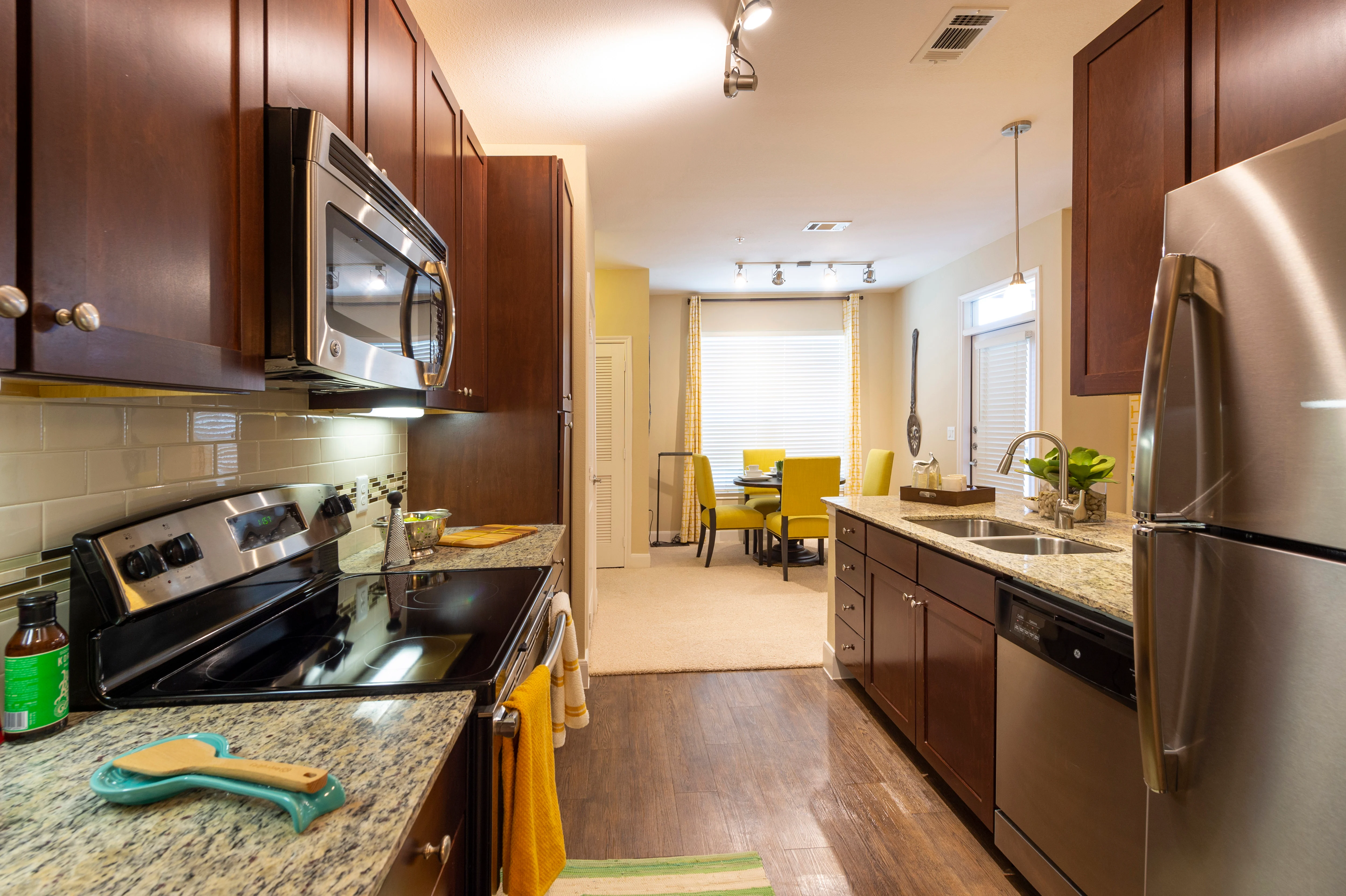 Retreat at Riverstone - Oven, Room, Wood