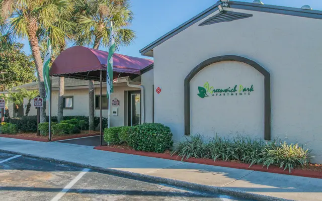 Greenwich Park Apartments - Building