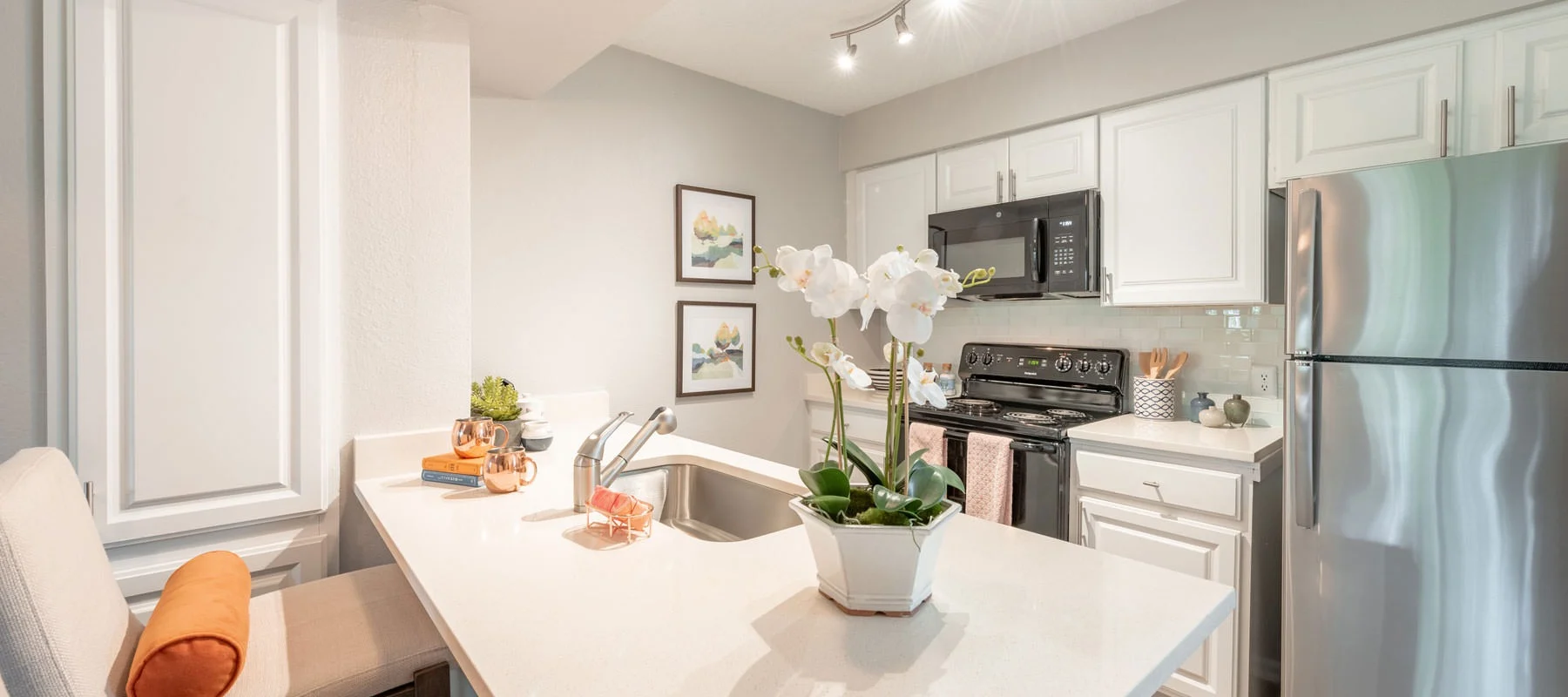 Grove at Northwest Hills - Kitchen Area