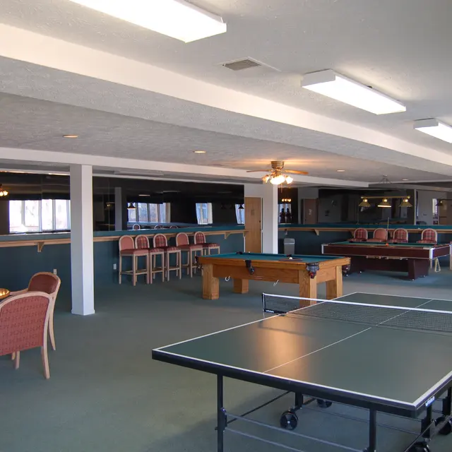 St Andrews - Games, Ping Pong, Pool Tables, Chairs