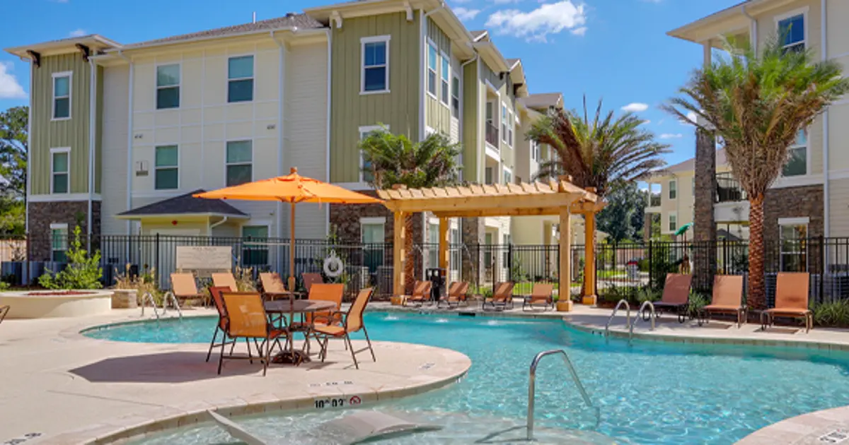 Creekside Crossing Apartments