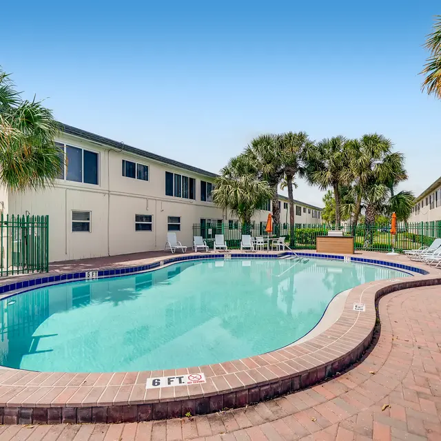 Spectra at Plantation - Pool