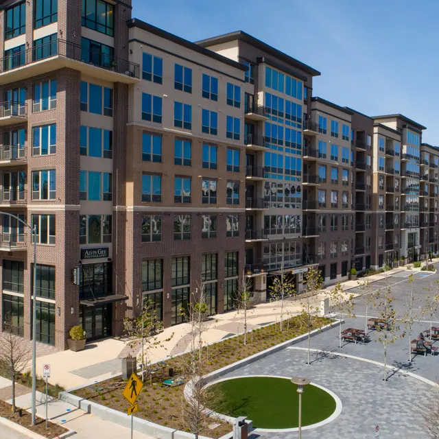 SYNC CityCentre - City, Road, Condo