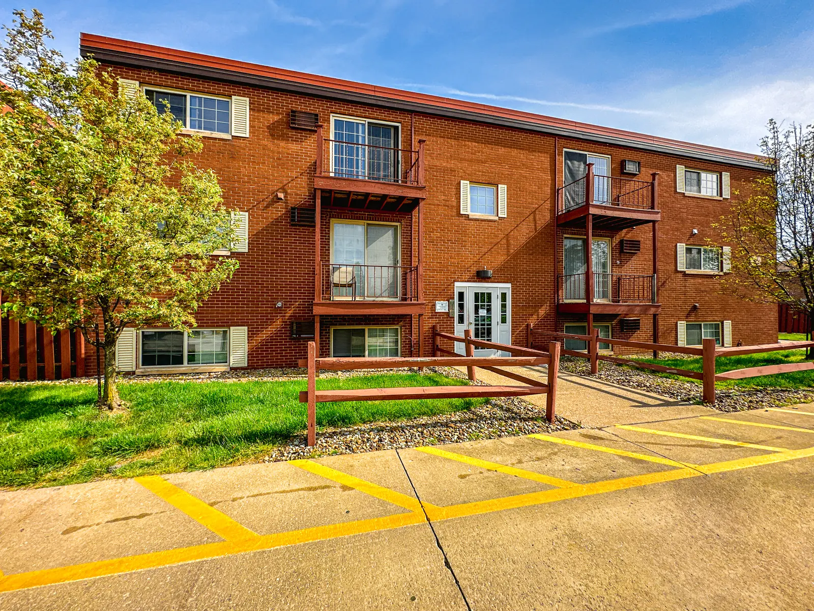 Pentamen Arms - City, Building, Housing