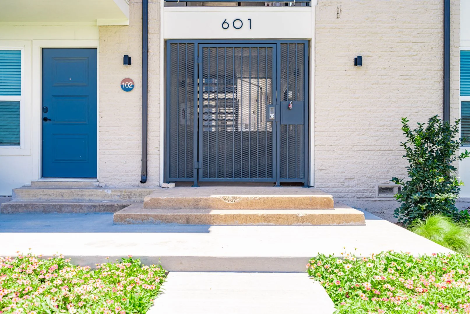 Live at Indio Live at Indio - Gate, Door