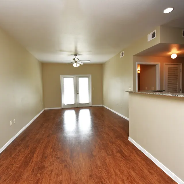 Seaside Landing - Living Room