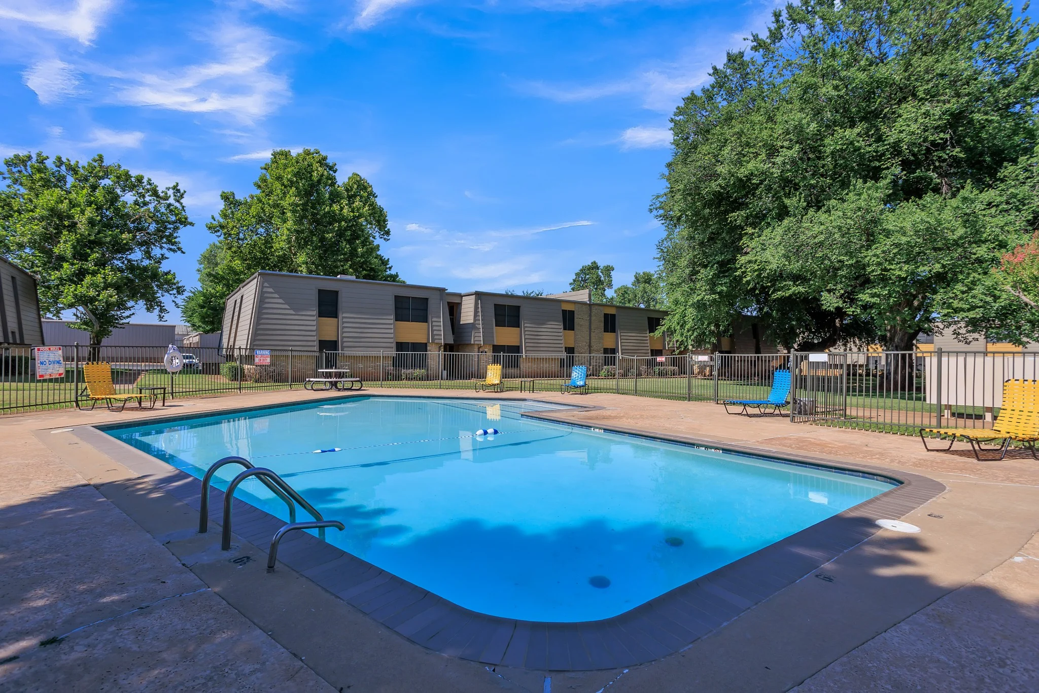 Raintree Meadows Apartment Homes - Resort, Hotel, Building