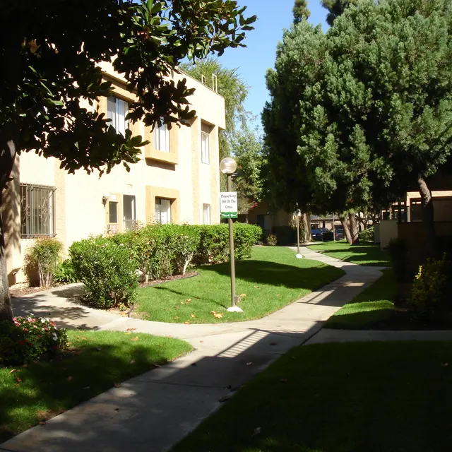 Colony Ridge Apartments - Grass, Lawn, Neighborhood