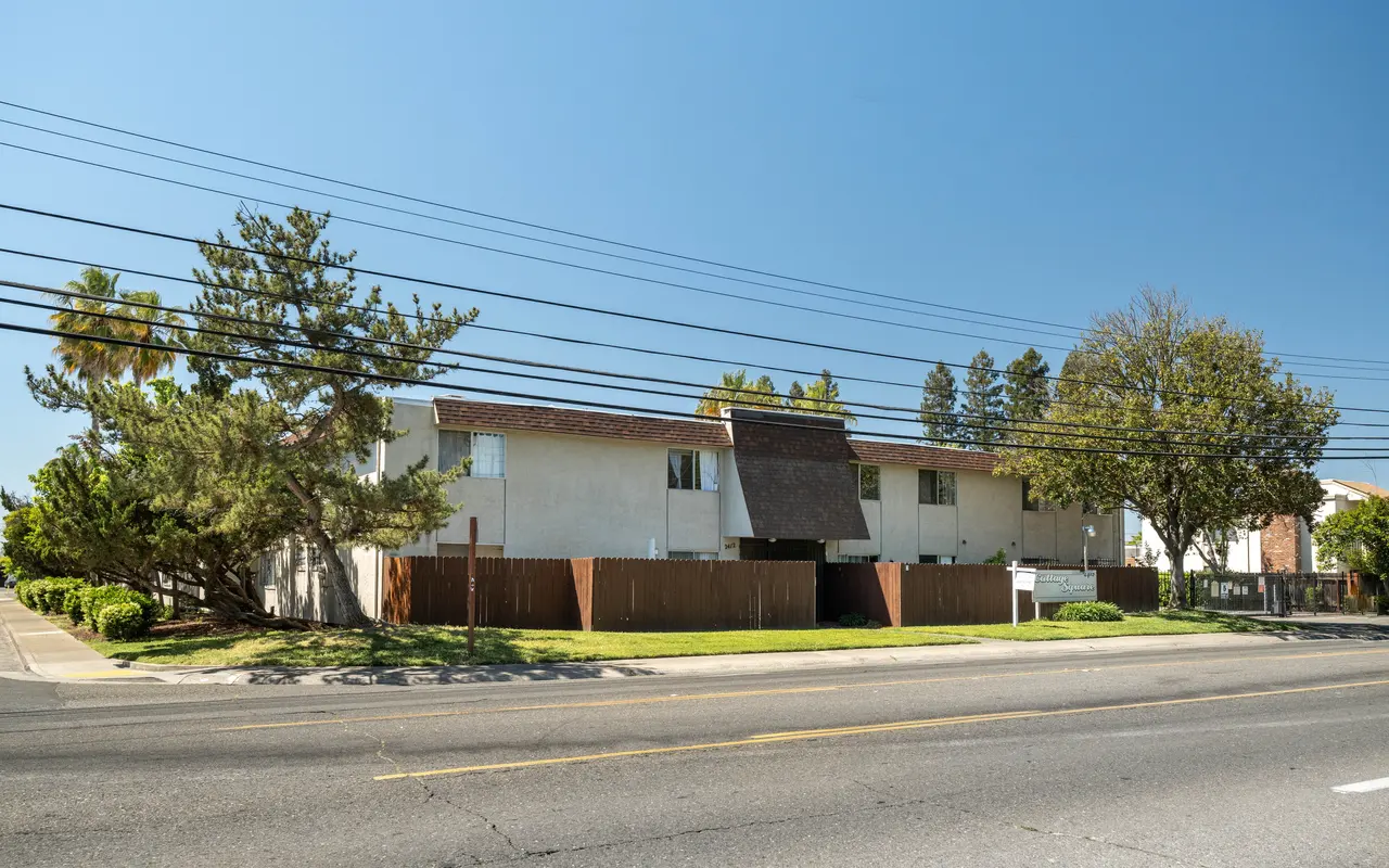Cottage Square - Neighborhood, City, Road